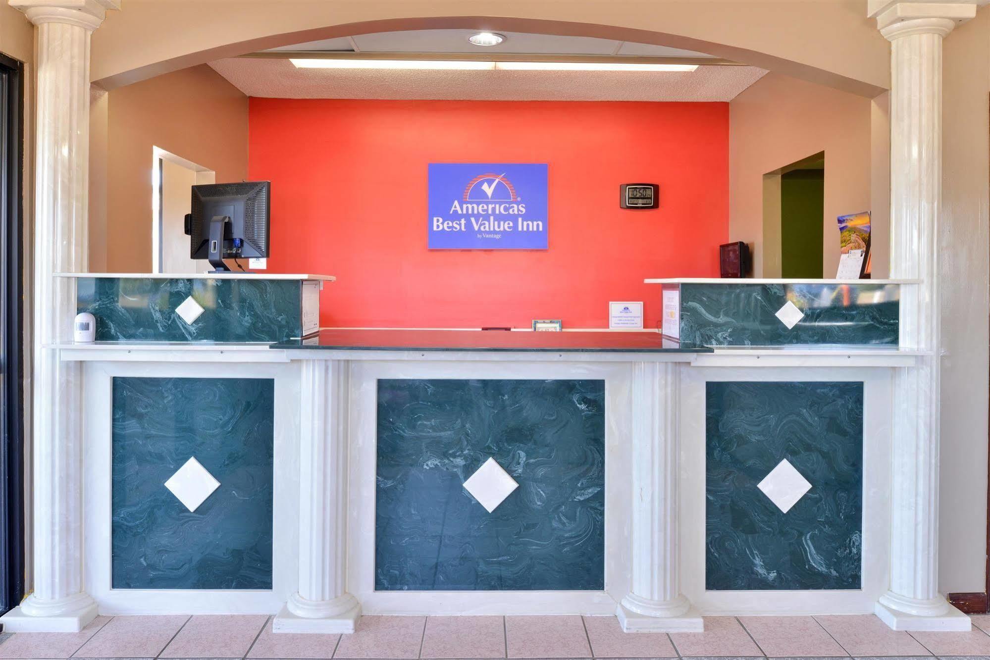 Americas Best Value Inn Byram Extérieur photo